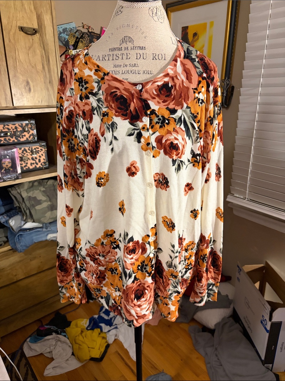 Croft & Barrow Floral Button-Front Women's Cardigan - Cream with Flowers - 1X